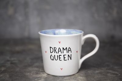Кружка с надписью «Drama Queen» (королева драмы)